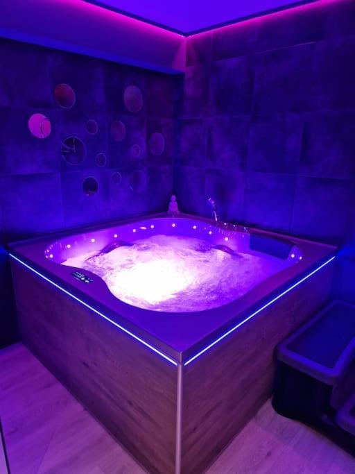 L'Ecrin Duplex Balneo & Sauna Troyes Esterno foto